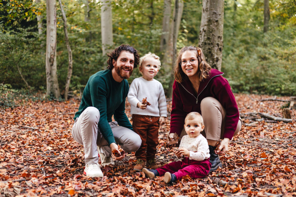 Un shooting famille d'automne à Mulhouse dans la forêt du Waldeck